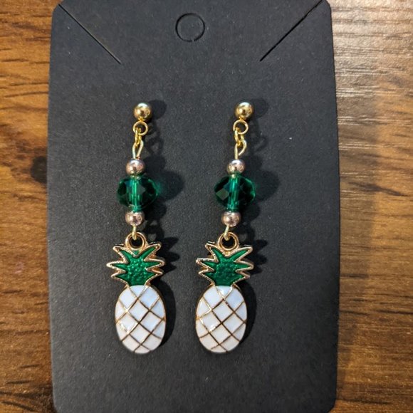 White Pineapple Earrings - Picture 4 of 7